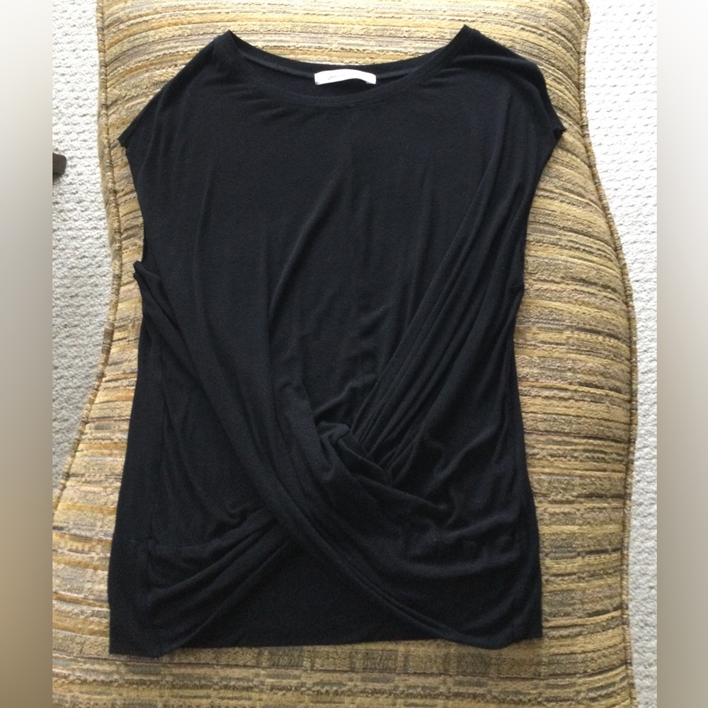 T-shirt with twist front